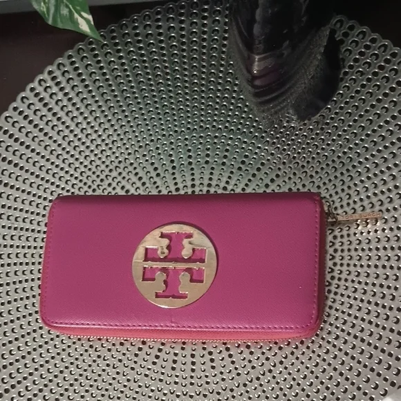 Tory Burch Pink Wallet - Picture 2 of 4